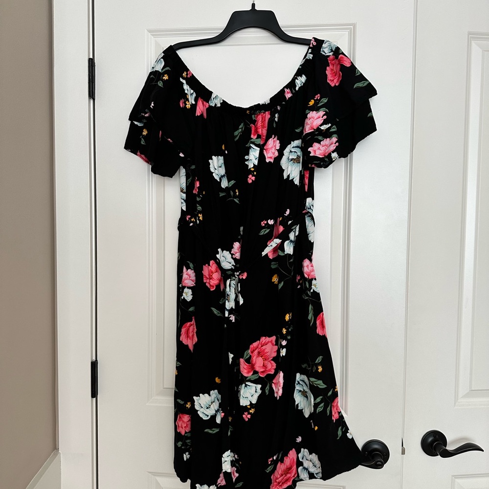 Old Navy floral dress.  Size 1X